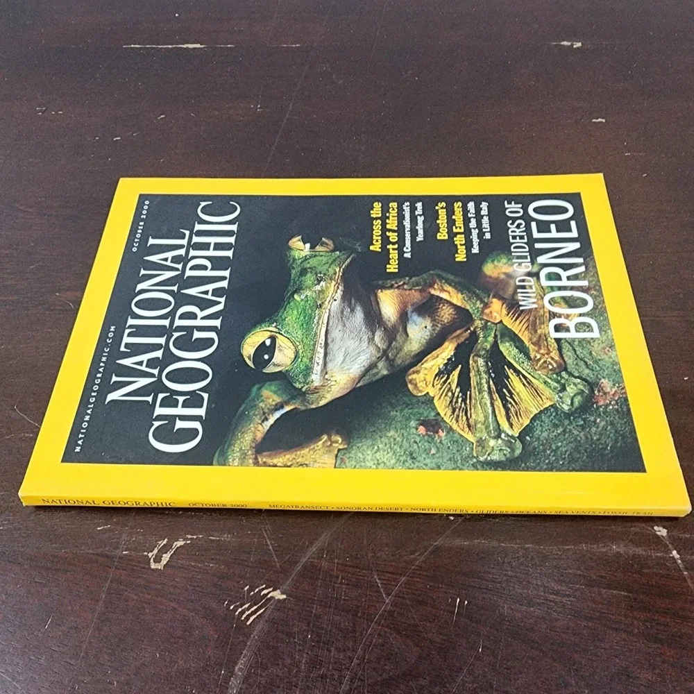 National Geographic Magazine October 2000 No Insert‎